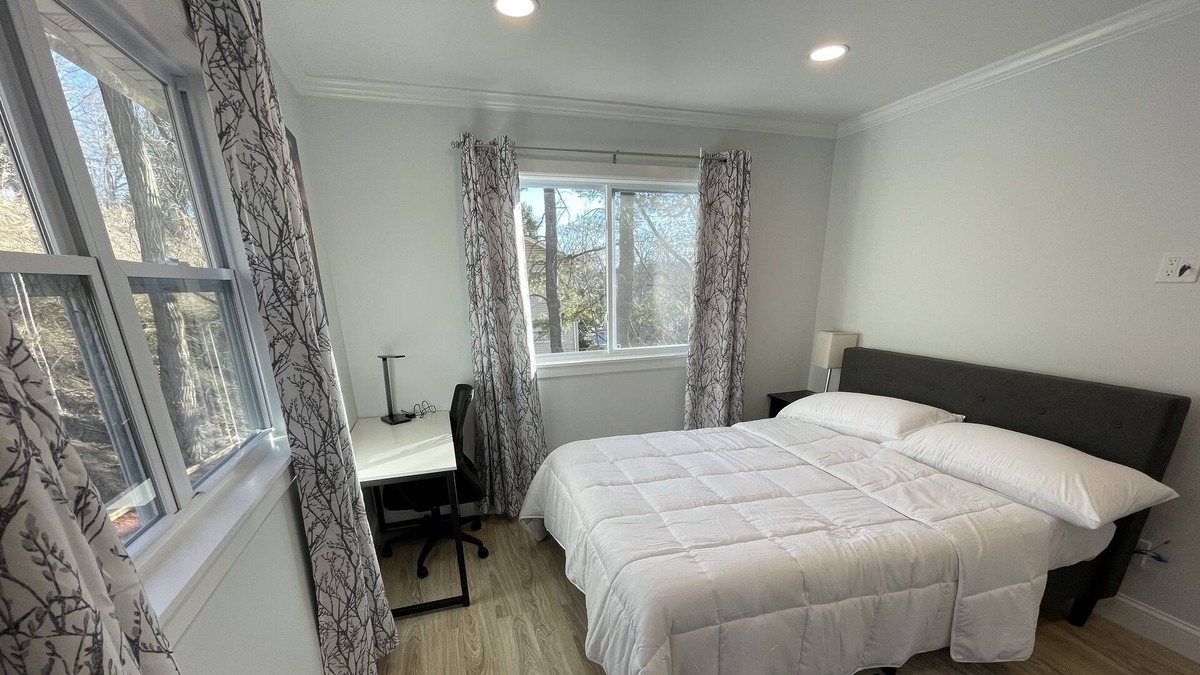Hastings-On-Hudson House | For Big Family | ♛7 BR,5BA, 5★Location, Deck