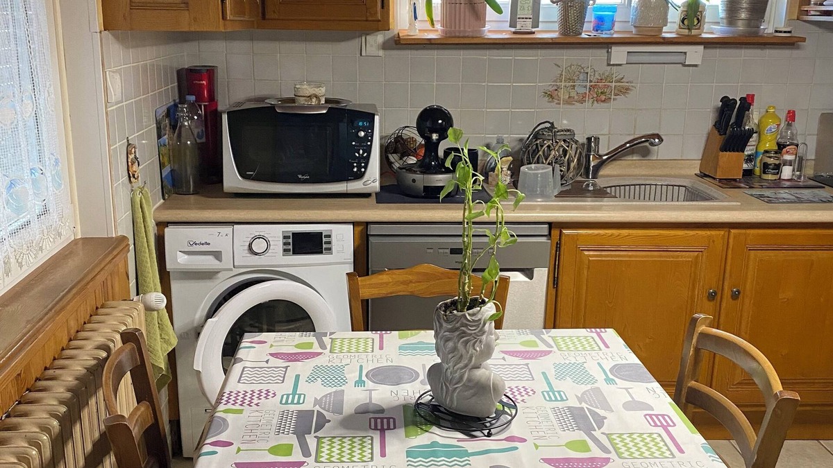 Langogne House | For rent 1st floor apartment in detached house. Unoccupied ground floor.