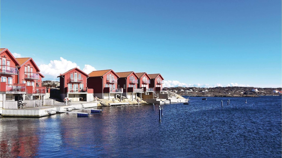 Halleviksstrand House | For those who love the sea, the sun and the wind, this domicile has a perfect location.