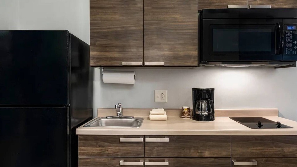 Rogers House | For you and your family: 3 Rooms w/Kitchen and Free Parking, near Outdoor Fun