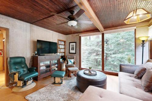 Brookdale House | Forest Brook