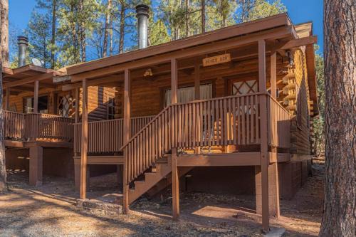 Christopher Creek House | Forest Cabin 3 Bear's Den
