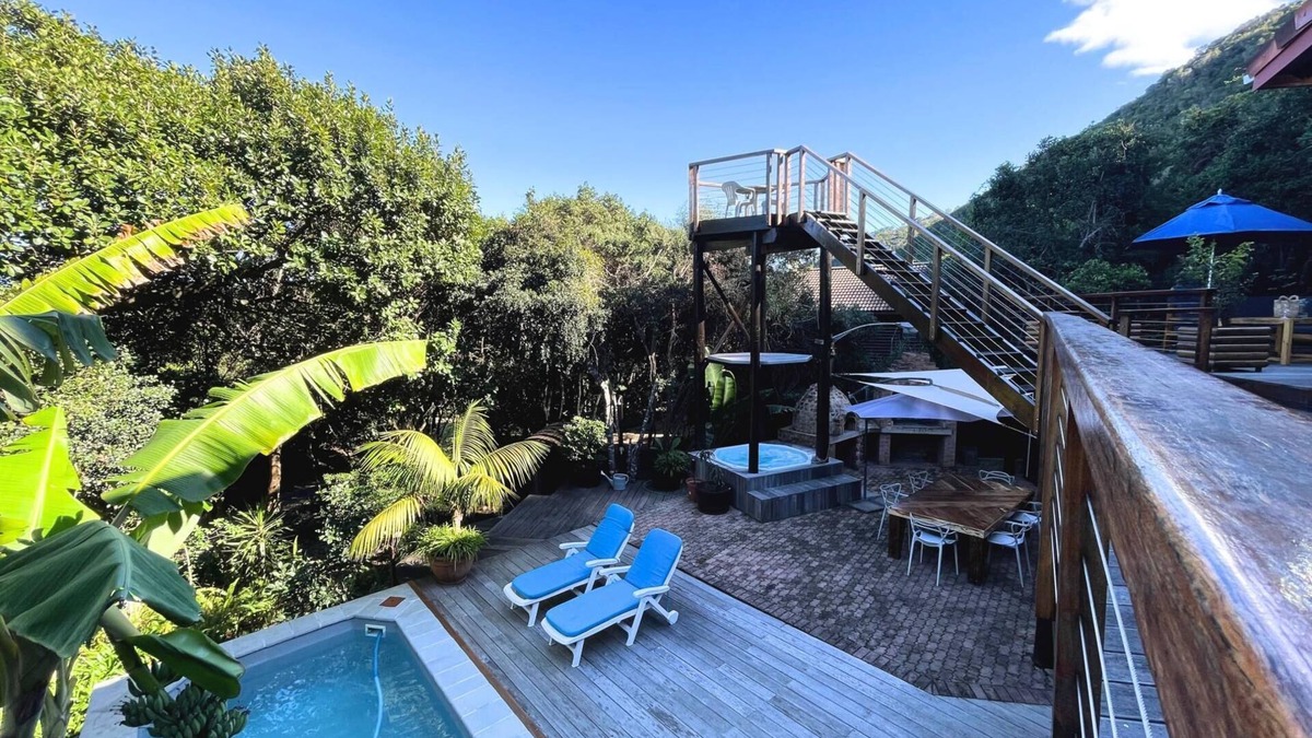 Keurboomstrand Villa | Forest Escape w/Pool, Jacuzzi & Pizza Oven