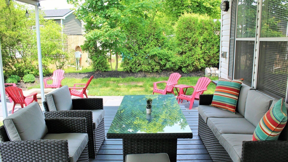 Sherkston House | Forest Grove Beauty - Newly Renovated and Ready for You