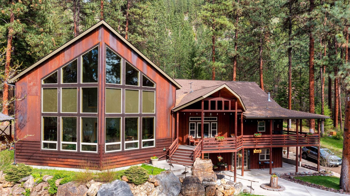 Superior Bed & Breakfast | Forest Grove Bed and Breakfast