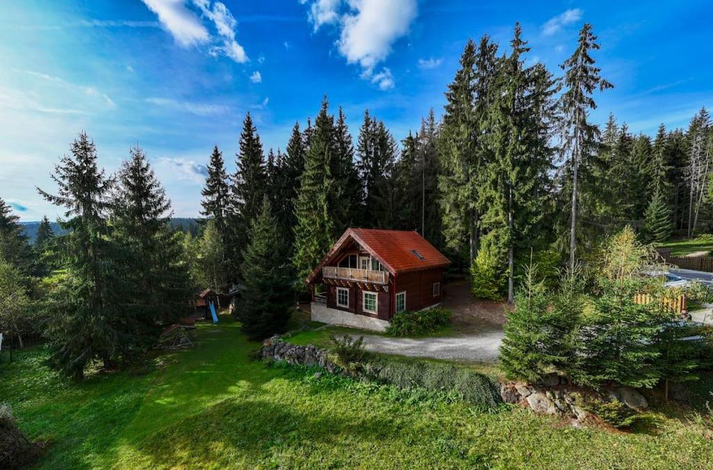 Joseni House | Forest Home Relax