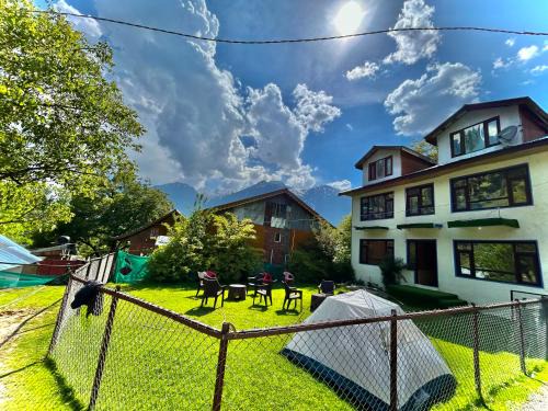 Laripora Apartment | Forest inn
