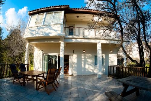 Lemithou House | Forest Park Villa