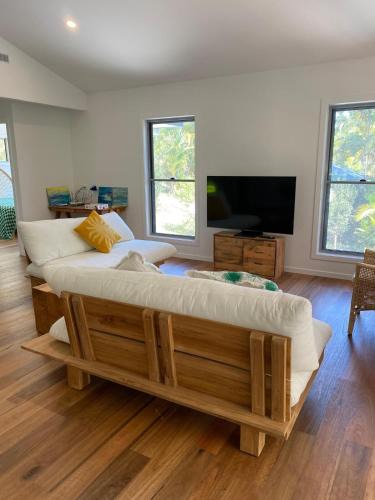 Diddillibah House | Forest Tangle Retreat, Two Bedroom