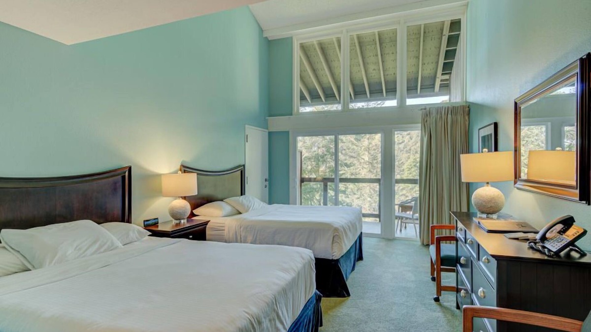 Otter Rock Apartment | Forest-View Room with 2 Queen Beds