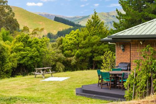 Little River House | Forest View - Spacious & private full home retreat