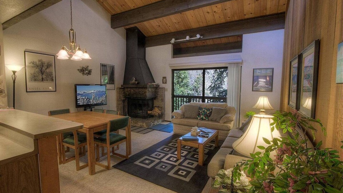 Kings Beach Condo | Forest View Townhouse - Comm Pool & Tennis KWC0655