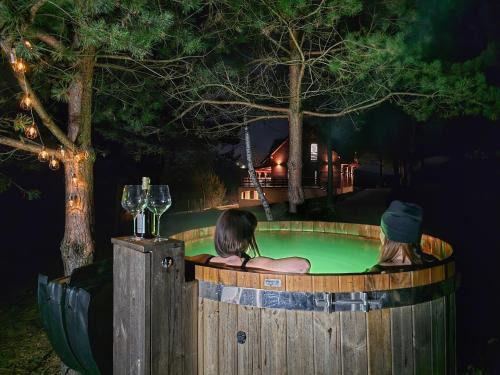 Regietow Villa | Forest Zen Małastów dom z prywatną balią z widokami na las