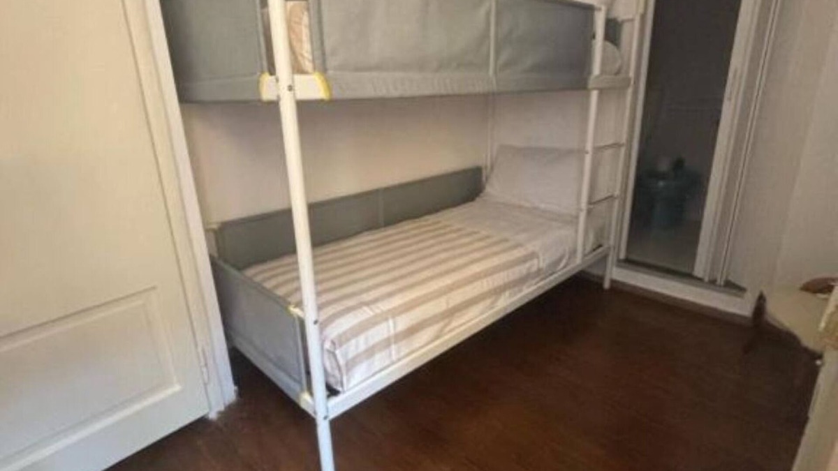 Ganna House | Foresteria Lombarda B & B Cà Pelitti - room with bunk bed