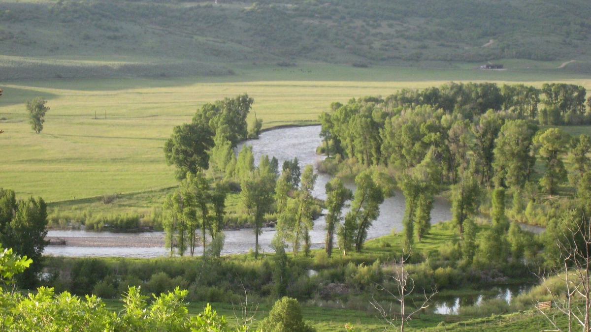 Steamboat Springs Cabin | Forever Views Secluded Mountain Top Log Cabin n 5 m from Stmbt for 30 Day Rental