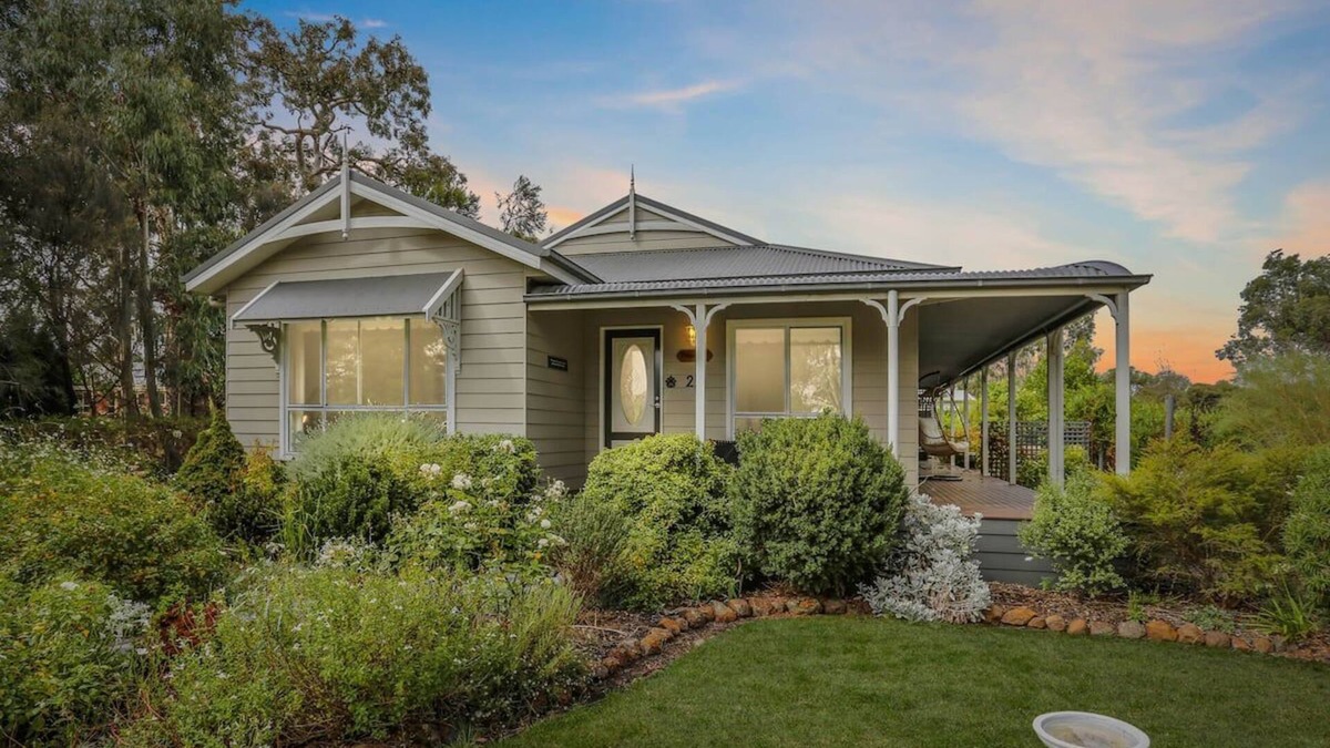 Dunkeld House | Forgewood-Relax and unwind in cosy Southern Grampians home