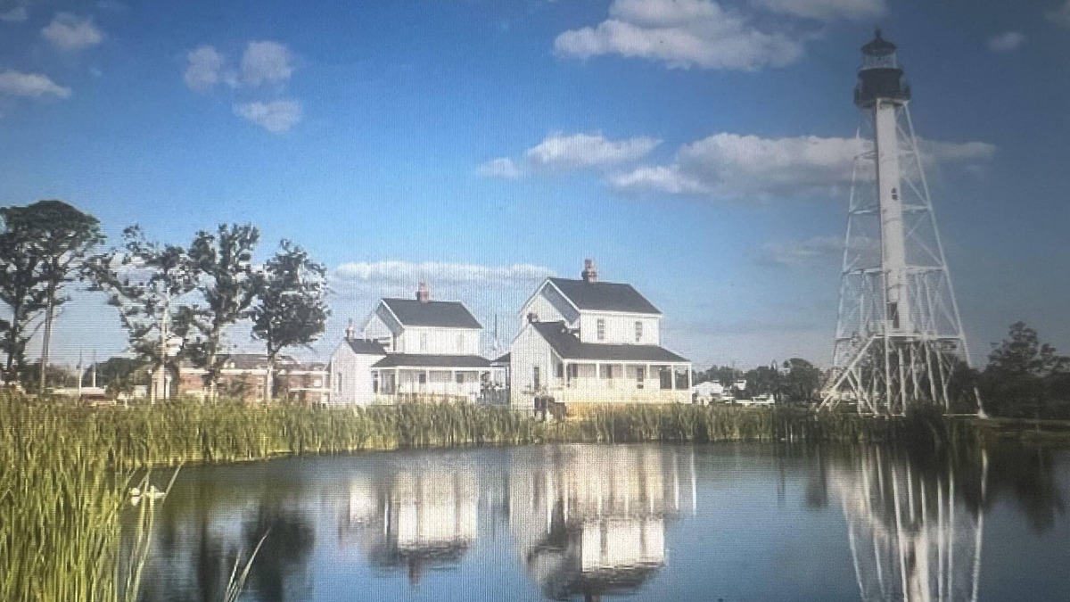 Port St. Joe House | Forgotten Coastal Cottage in Port St. Joe is ready for vacation or long stays.