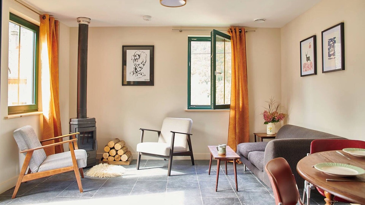 Aillon-le-Vieux House | Former cowshed at the foot of Mont Colombier in Les Bauges at 920m