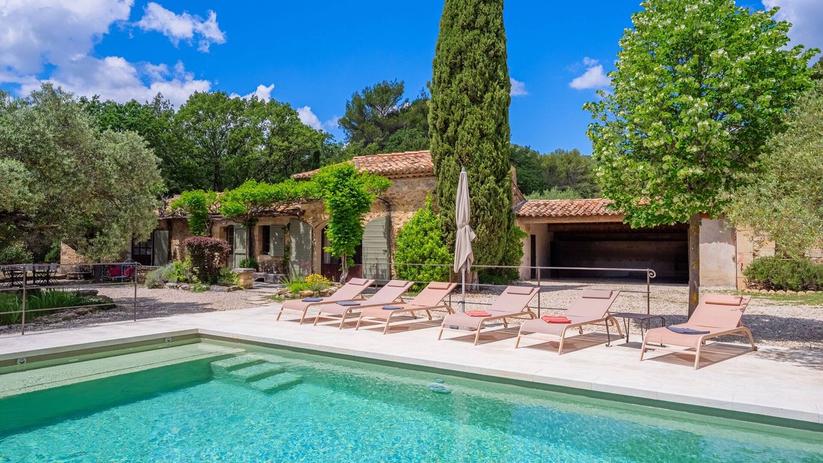 Lauris House | Former sheepfold in the heart of nature at Lauris le Mas des Redelles