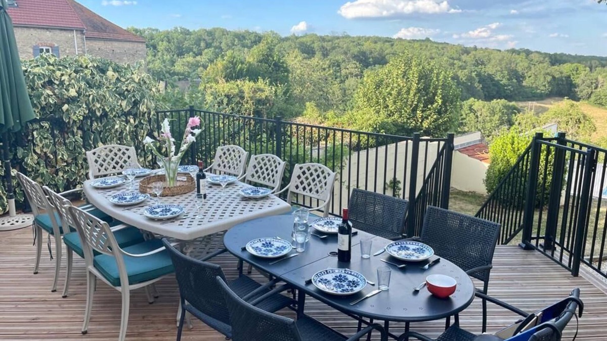 Lantilly House | Former wine merchant's house, swimming pool, lovely view
