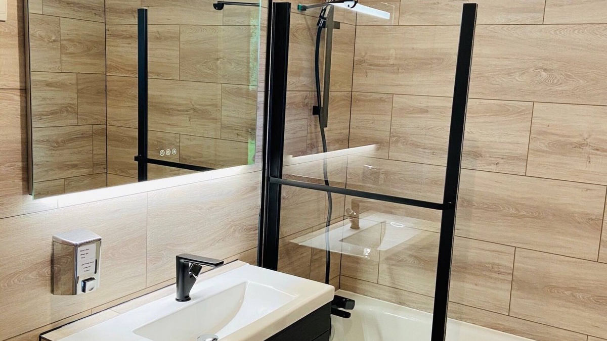 Equemauville Apartment | FORMISTUDIO II - 2 STEPS FROM HONFLEUR - HEATED POOL, PARKING, WIFI