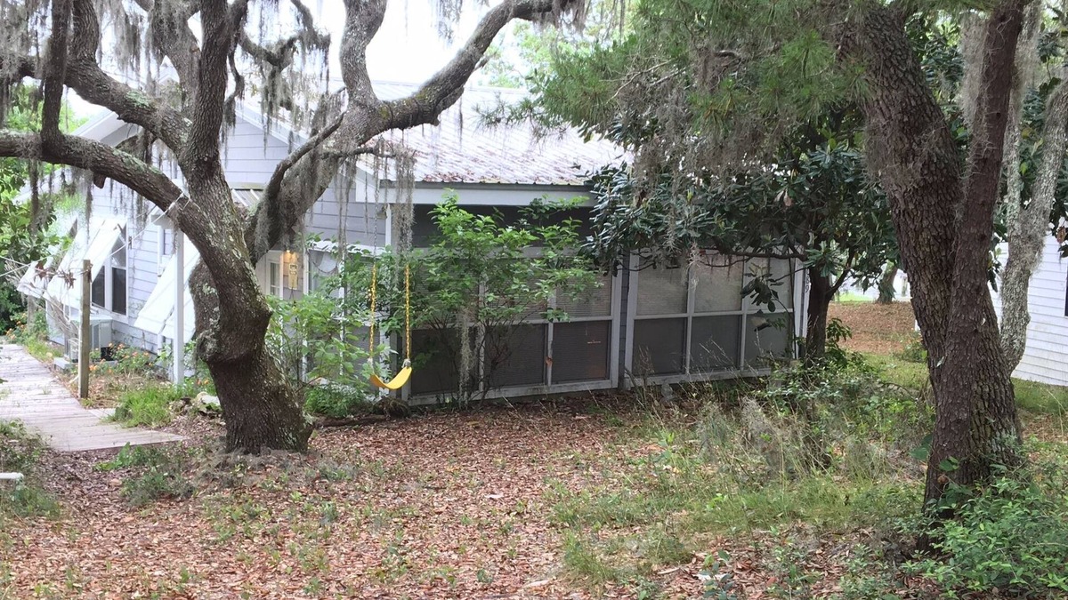 Fort Morgan House | Fort Morgan Waterfront Bay Cabin-Gulf beach. Private Comfy & Romantic Wifi Cable