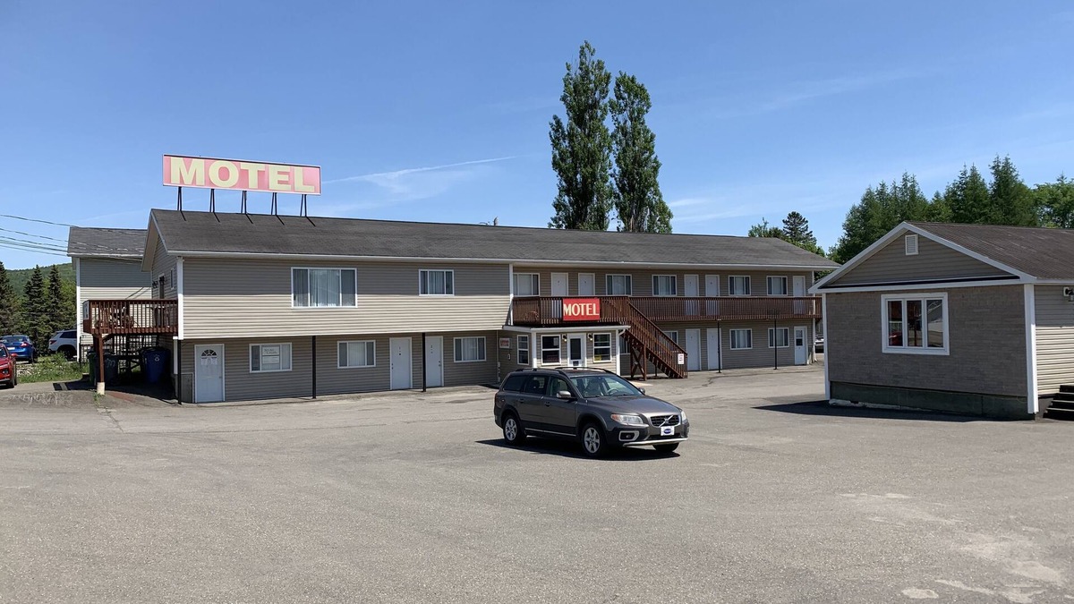 Perth-Andover Hotel | Fort Road Motel