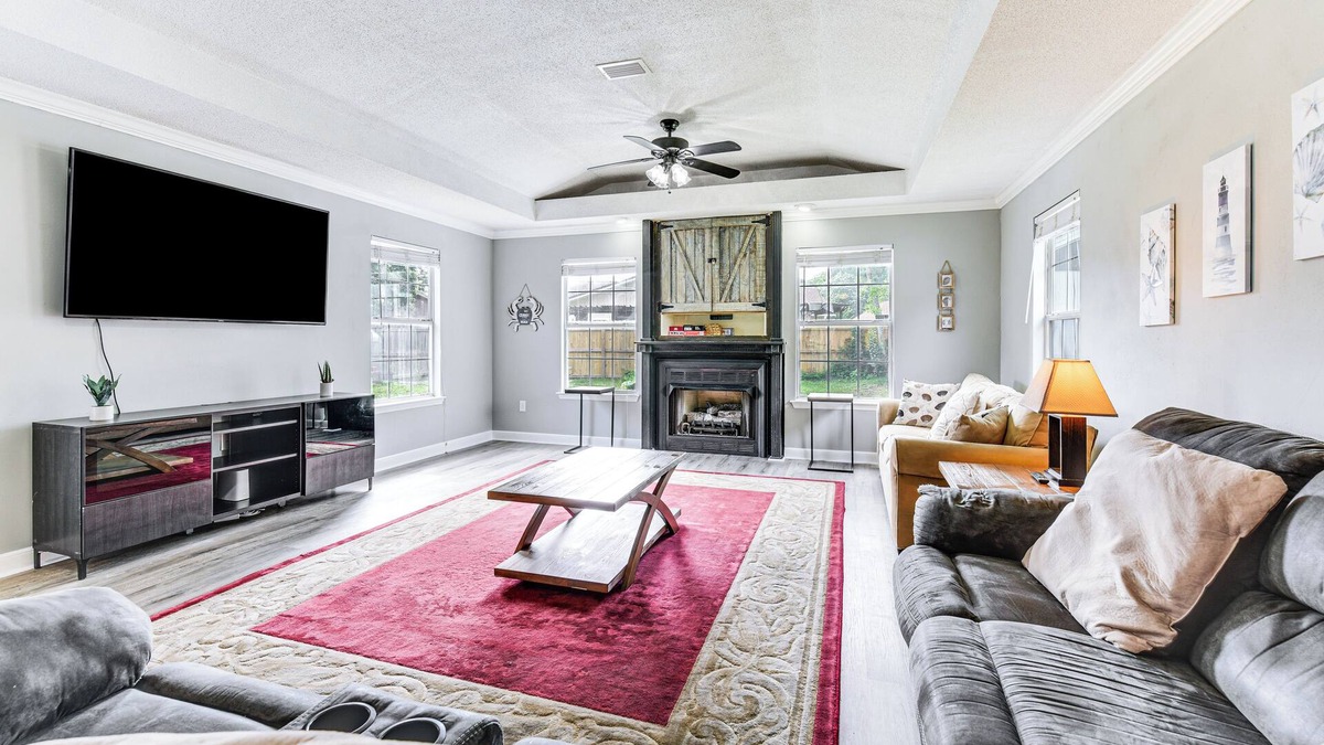 Wright House | Fort Walton Beach Home w/Grill: 4 Mi to Beach!
