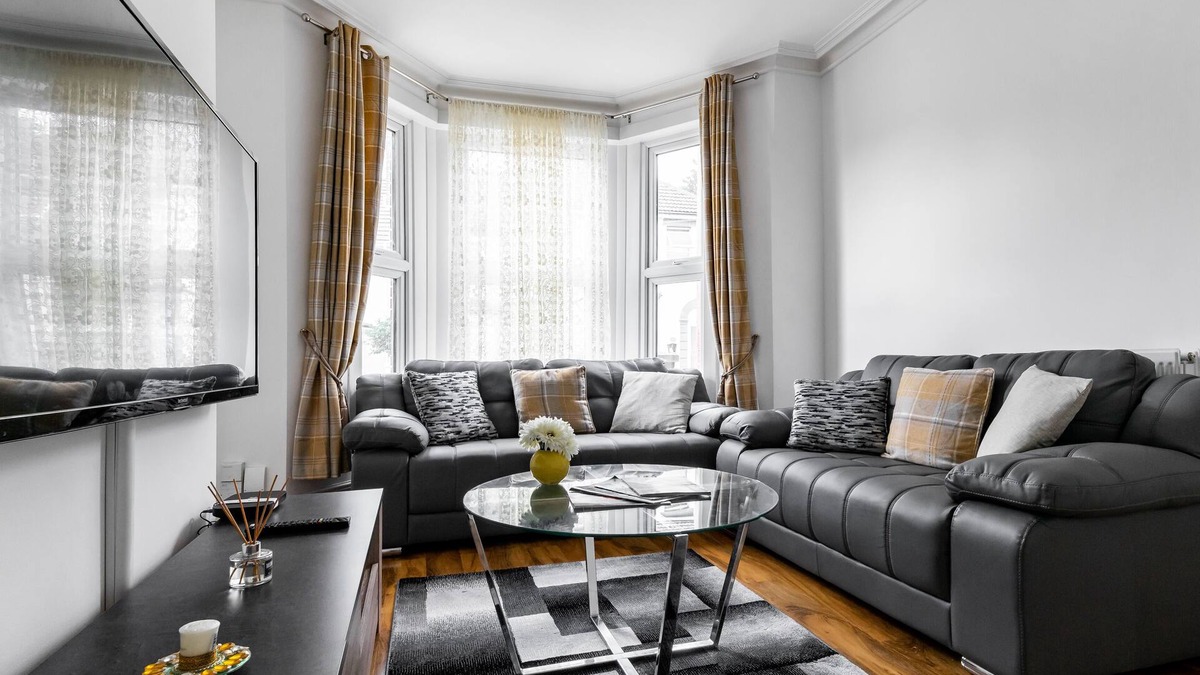 Wainscot House | Fortified Holiday Home