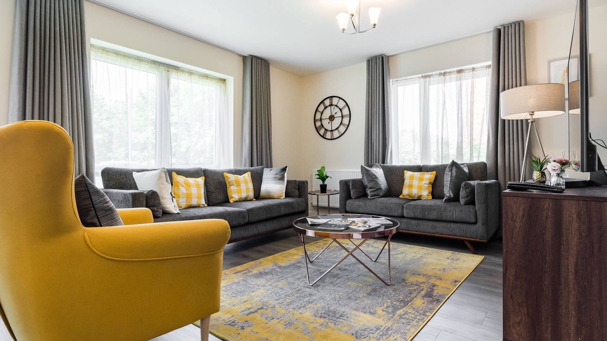 Chatham Apartment | Fortified Luxury Apartment with Private parking