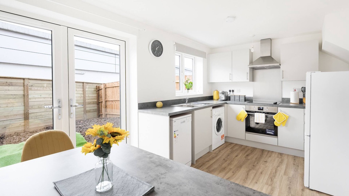 Avonmouth House | Fortified Three Bedroom Home Bristol