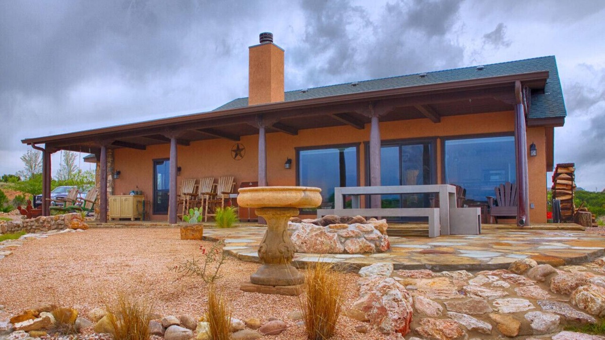 Canyon Apartment | Fortress Cabin on the West Rim