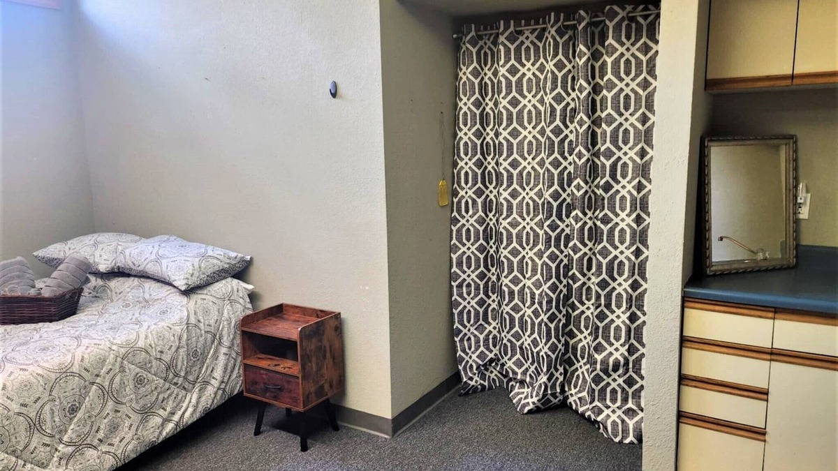 Argyle Apartment | Fortress in the Forest - upstairs apartment