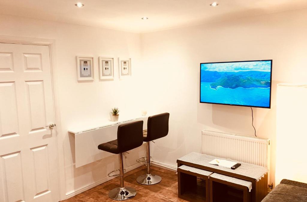 Cowley Apartment | Fountain View 1BR Flat Oxford - Free Parking