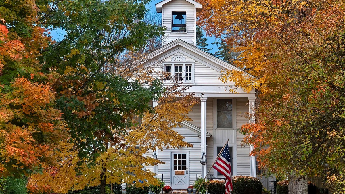Wellsboro Apartment | Fountain View I -Charming historical building in the heart of downtown Wellsboro