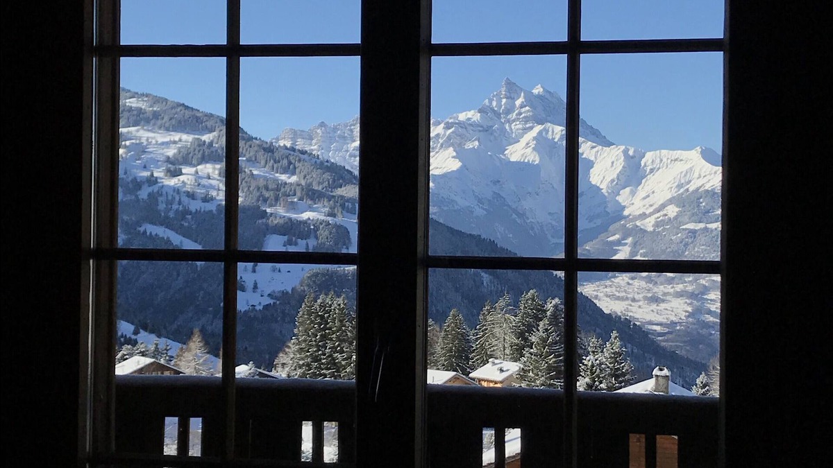 Alpe des Chaux Ski Chalet | Four bedroom chalet in Gryon Switzerland with wonderful views close to ski area