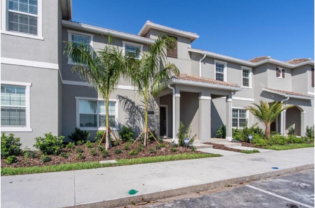 Davenport House | Four-Bedroom Townhome Davenport