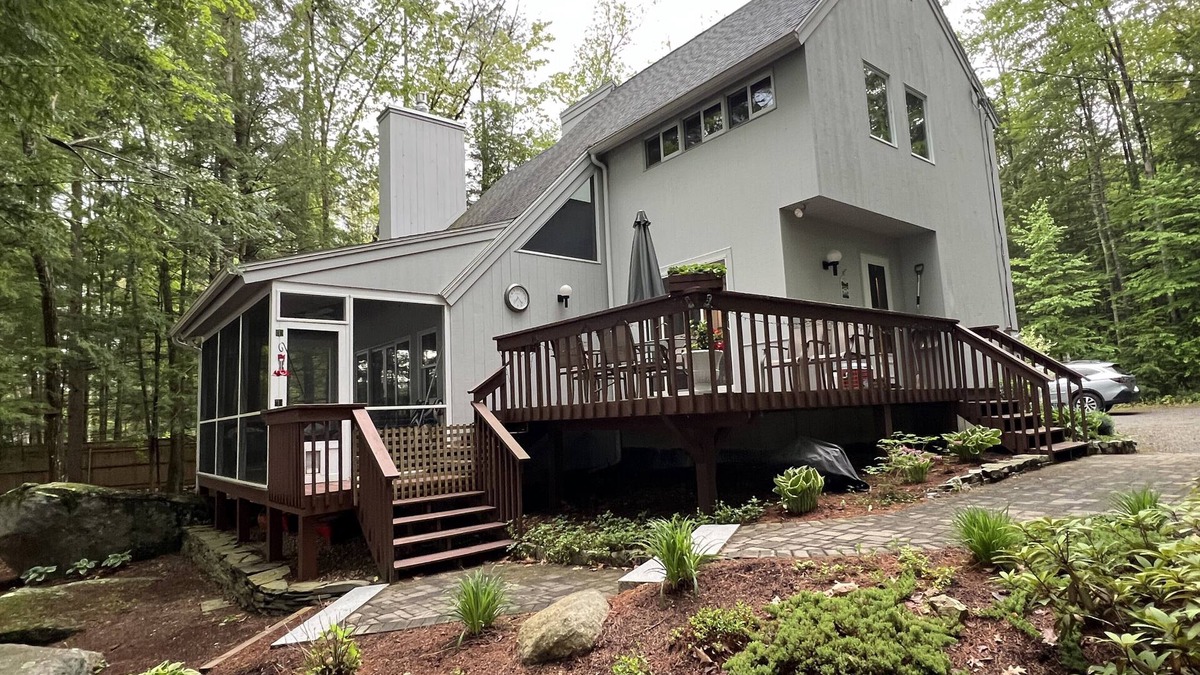 Swanzey House | Four Bedroom, Year-Round, Lakefront Home on Swanzey Lake in Swanzey, NH