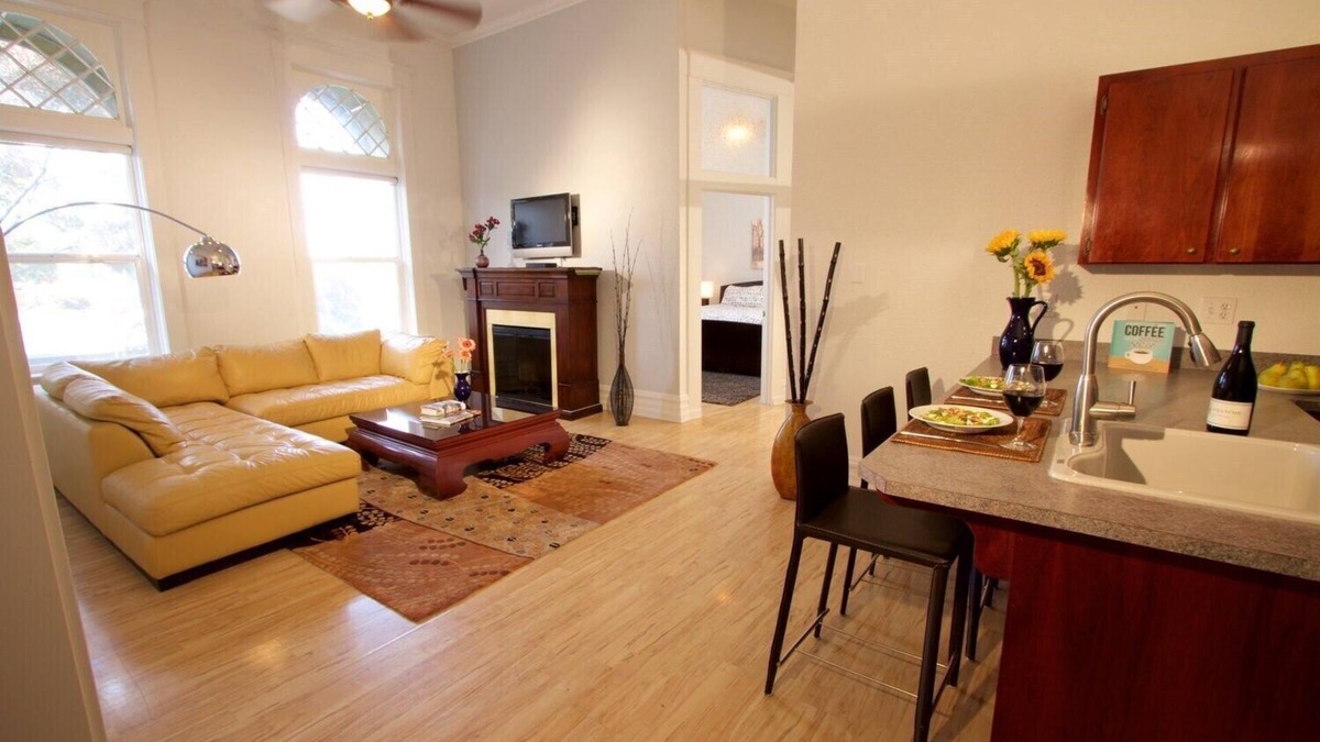 Walla Walla Apartment | Four — King Bed, Historic Downtown Apartment in Nicely Appointed Building on Main Street