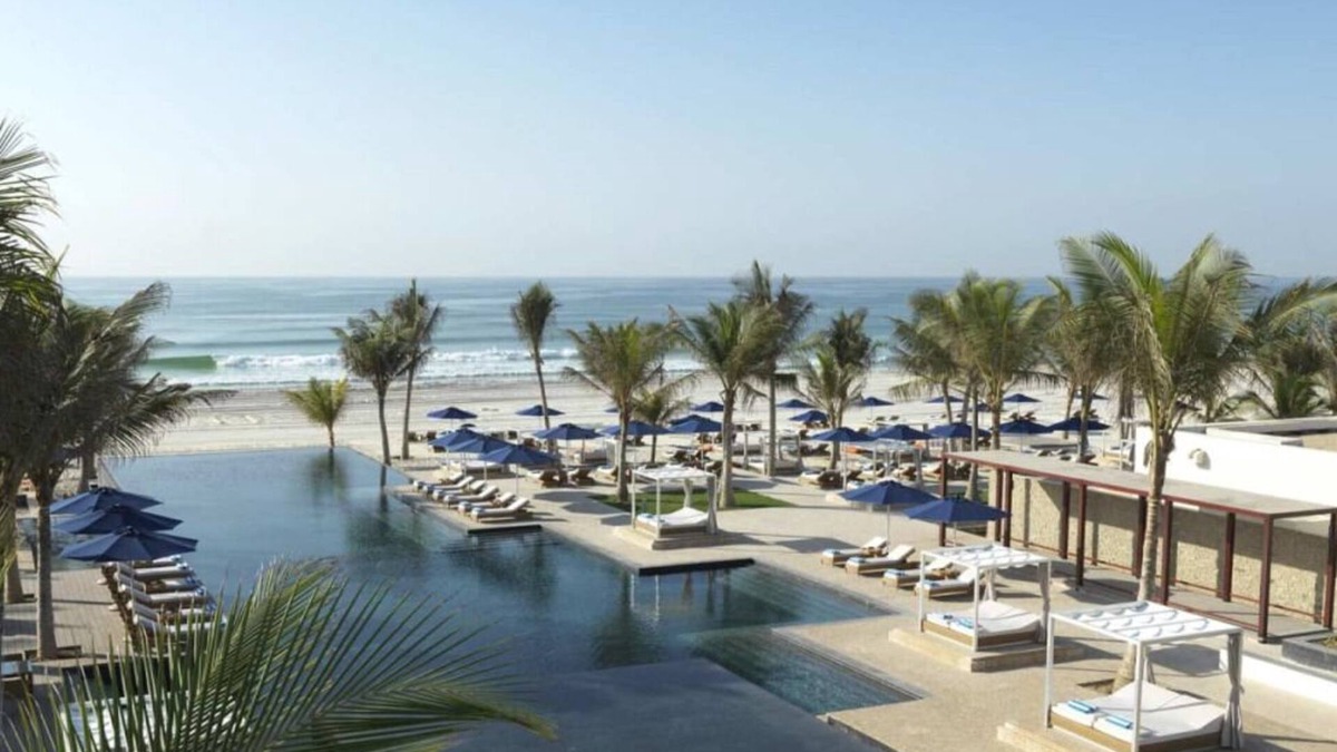 Salalah Hotel | FOUR Luxe 1BR Villas with Plunge Pools! Beachfront, Infinity Pool, Spa Center!