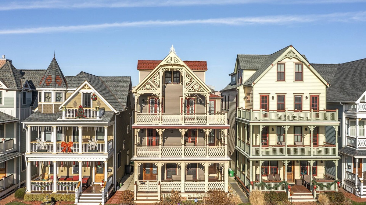 Ocean Grove House | Four Oceanview Balconies overlooking the beach!