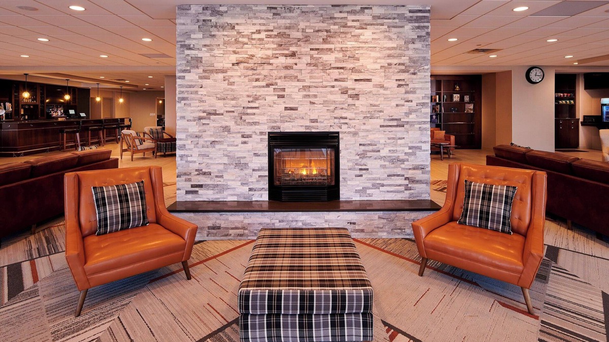 Eastlake Hotel | Four Points by Sheraton Cleveland-Eastlake