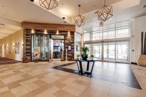 Central Okanagan Hotel | Four Points by Sheraton Kelowna Airport