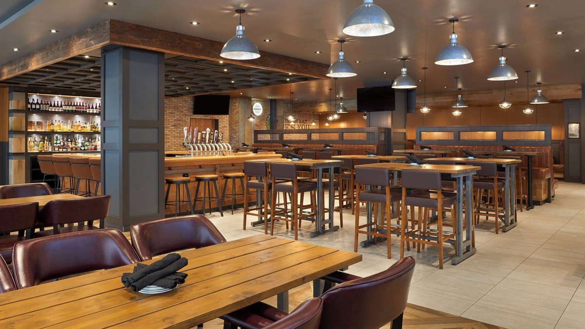 Windsor Hotel | Four Points by Sheraton Windsor Downtown