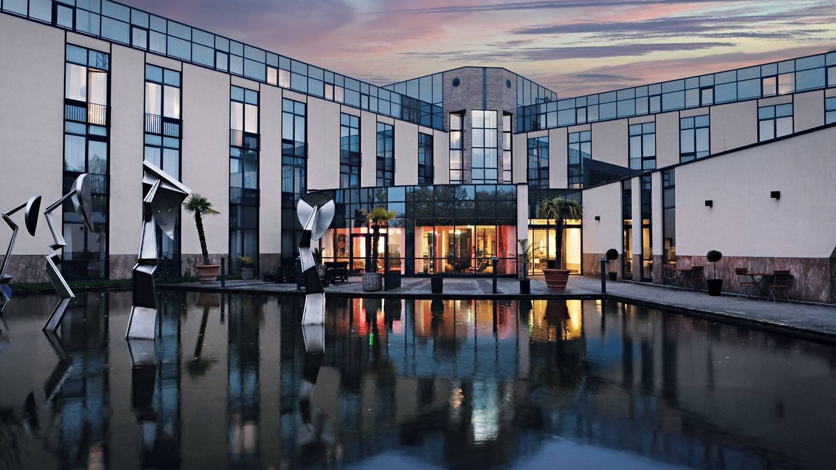 Tiefenbroich Hotel | FOUR Ratingen Düsseldorf Airport