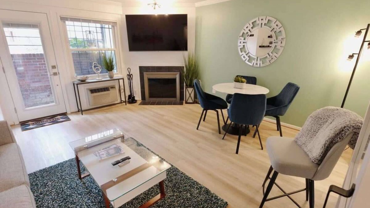 Dupont Circle Apartment | Four Reasons- Location, Food, Night Life, Comfort