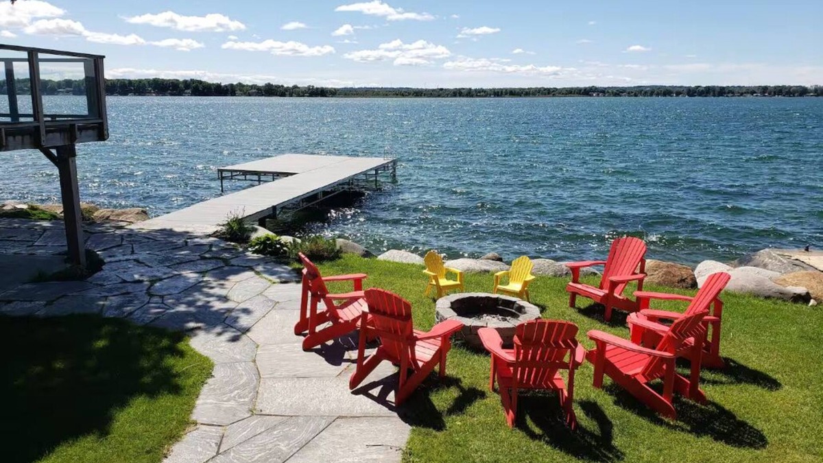 Ramara House | Four Season Waterfront Cottage Over-the-Water view