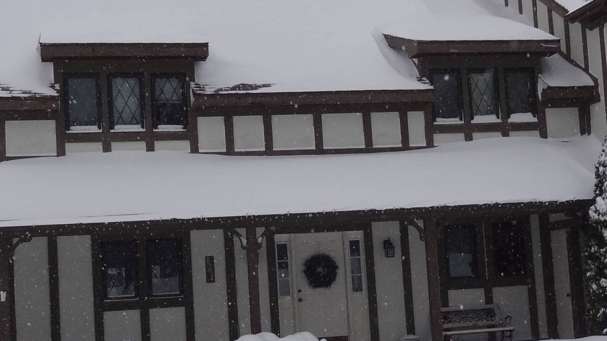 Clymer House | Four Seasons Lodge - Ski In/Out - 5 Bdr. - Closest to Lift !