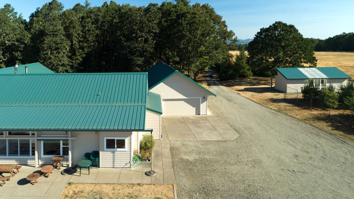 Sheridan House | Fourteen Joys is pristine & picturesque