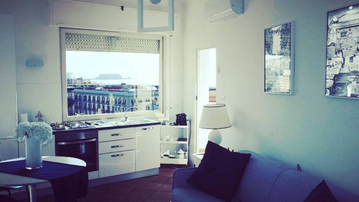 Mergellina Apartment | Fourth Ramp